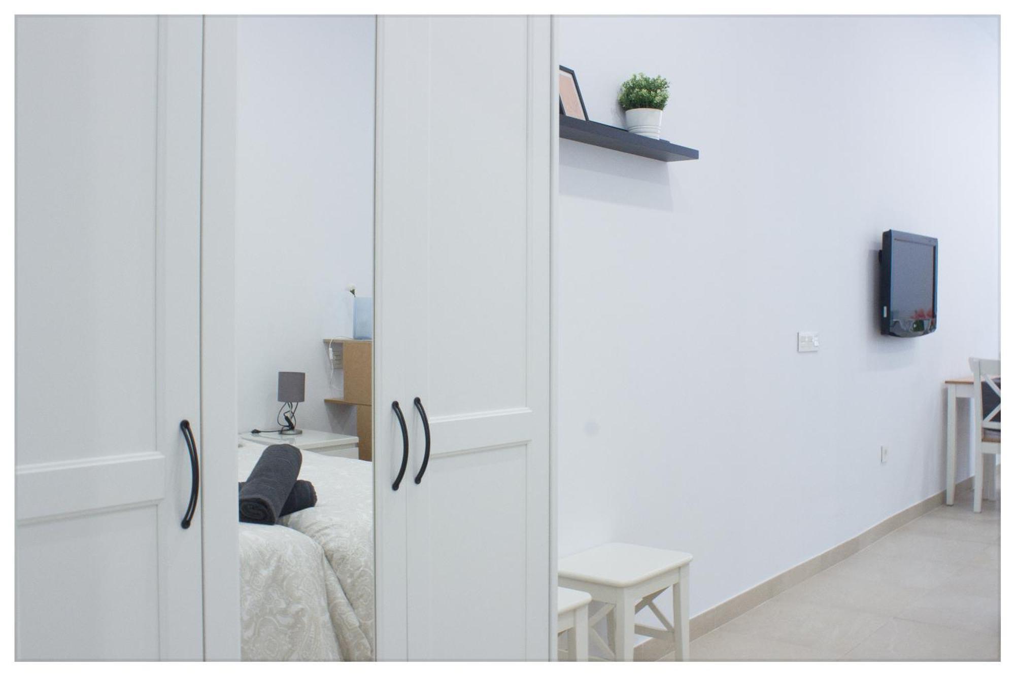 Estacion-Centro Vialia Apartment Malaga Ruang foto