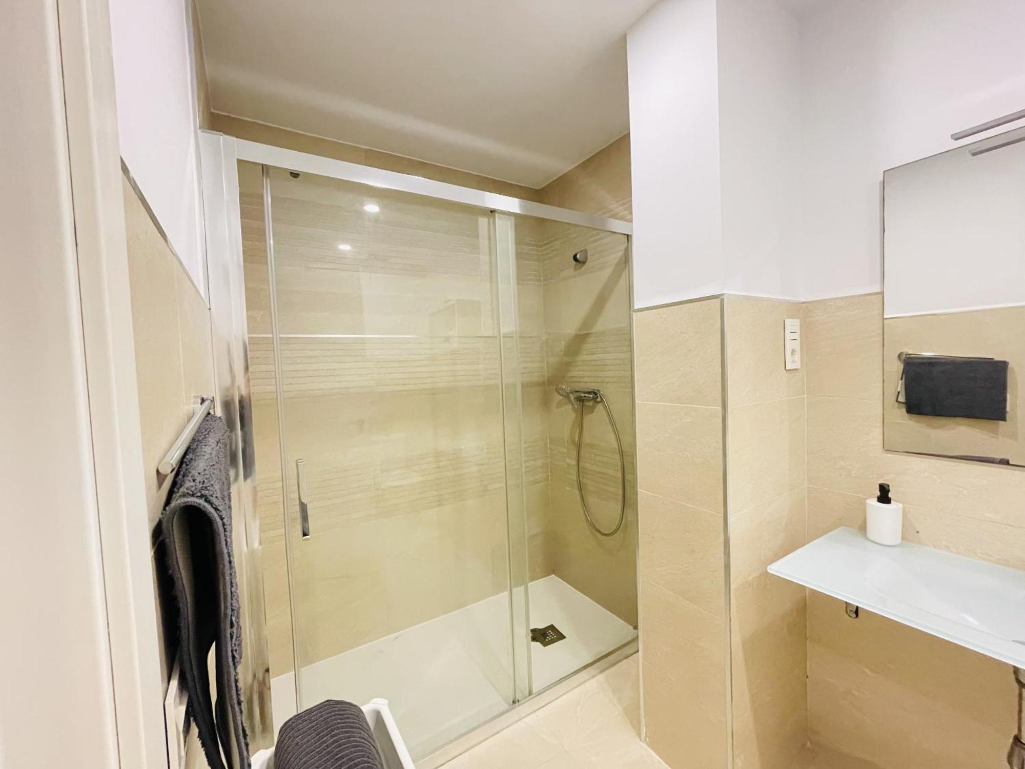 Estacion-Centro Vialia Apartment Malaga Bagian luar foto